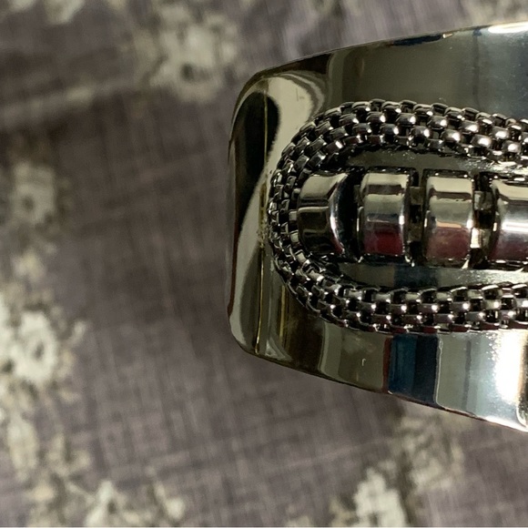 Brand New Metal Statement Cuff Bracelet - Picture 9 of 12